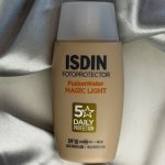 ایزدین ضد آفتاب رنگی فیوژن واتر مجیک لایت مدل ( ISDIN Fotoprotector FusionWater MAGIC LIGHT +SPF 50)حجم50میل - تصویر 2