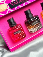 ست ۴ عددی عطر زنانه والنتینو (Valentino) مدل Donna Born in Roma – پک هدیه لوکس شامل ۴ مینیاتوری - تصویر 4